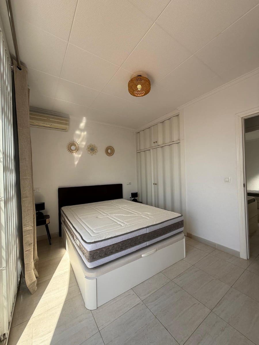 2 chambre Maison de Ville à vendre à La Siesta avec piscine - 187 000 € (Ref: 9598738)