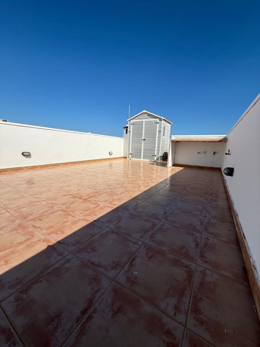 2 chambre Maison de Ville à vendre à La Siesta avec piscine - 187 000 € (Ref: 9598738)