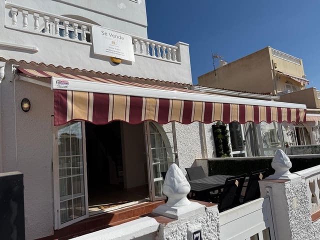 2 chambre Maison de Ville à vendre à La Siesta, Torrevieja avec piscine - 187 000 € (Ref: 9598738)