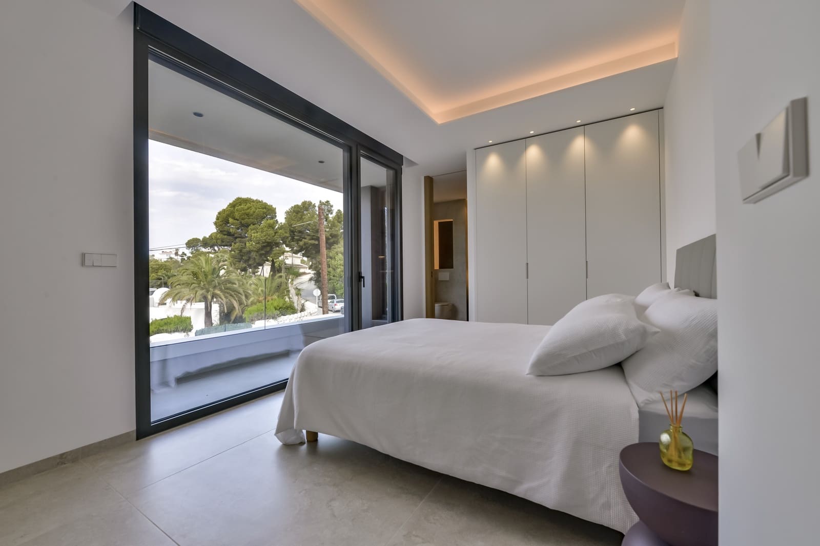 4 bedroom Villa for sale in Altea with pool garage - € 2,345,000 (Ref: 9604711)