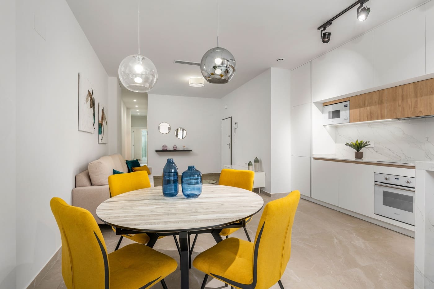 Apartamento de 2 habitaciones en Torrevieja en venta con piscina garaje - 249.000 € (Ref: 9607625)