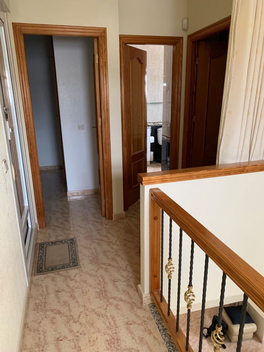 3 quarto Casa em Banda para venda em Filipinas com piscina garagem - 249 000 € (Ref: 9611235)