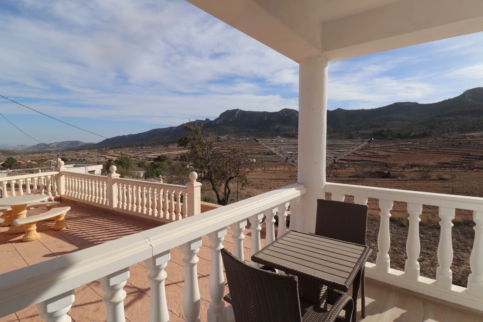 4 bedroom Villa for sale in La Romana with pool garage - € 379,000 (Ref: 9611237)