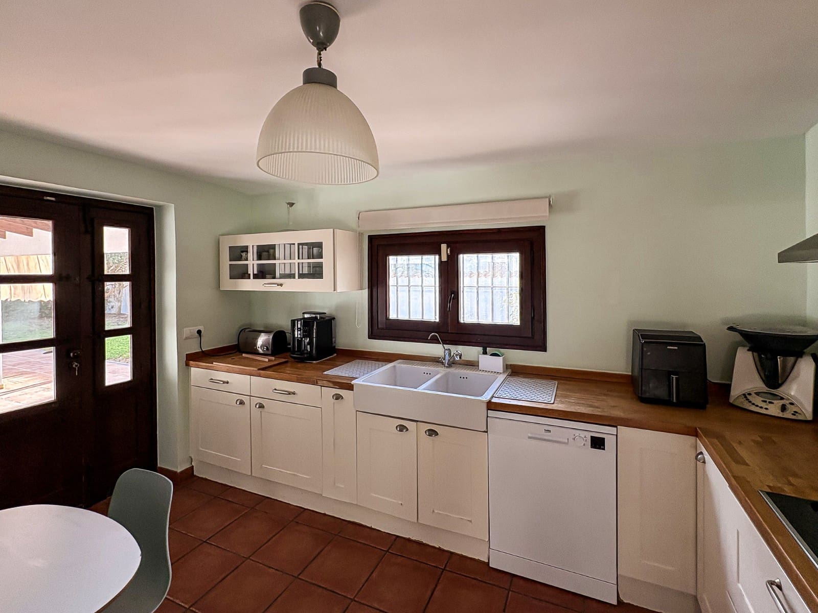 Chalet de 4 habitaciones en Santa Pola en venta con piscina - 890.000 € (Ref: 9611240)