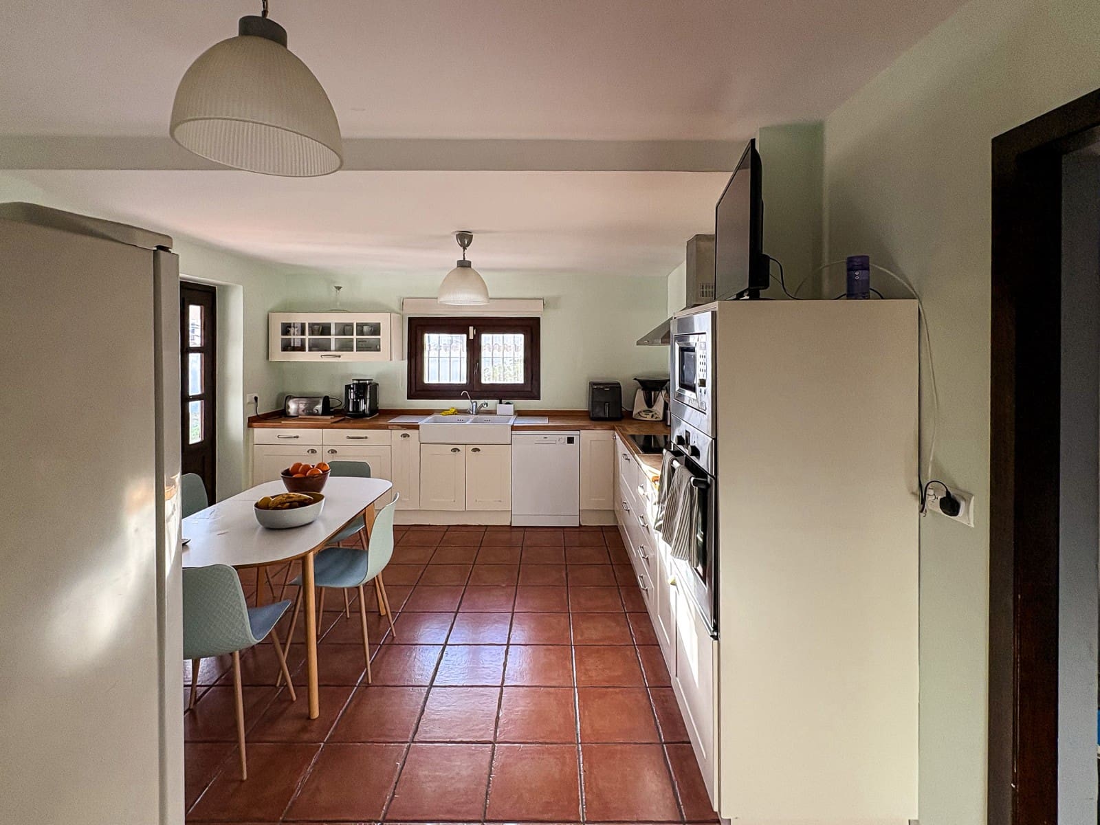 Chalet de 4 habitaciones en Santa Pola en venta con piscina - 890.000 € (Ref: 9611240)