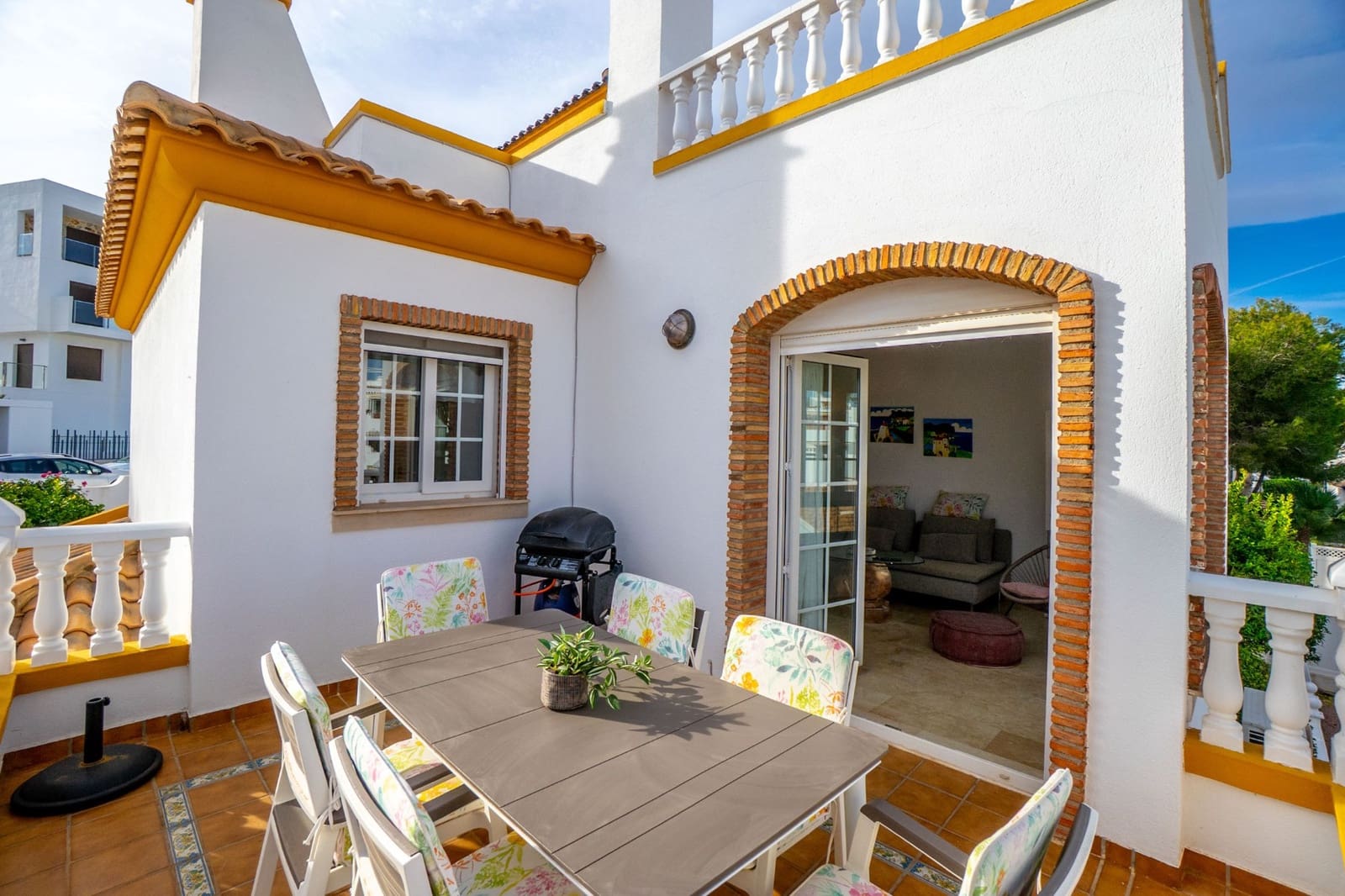 3 bedroom Villa for sale in Villamartin with pool - € 359,000 (Ref: 9611241)