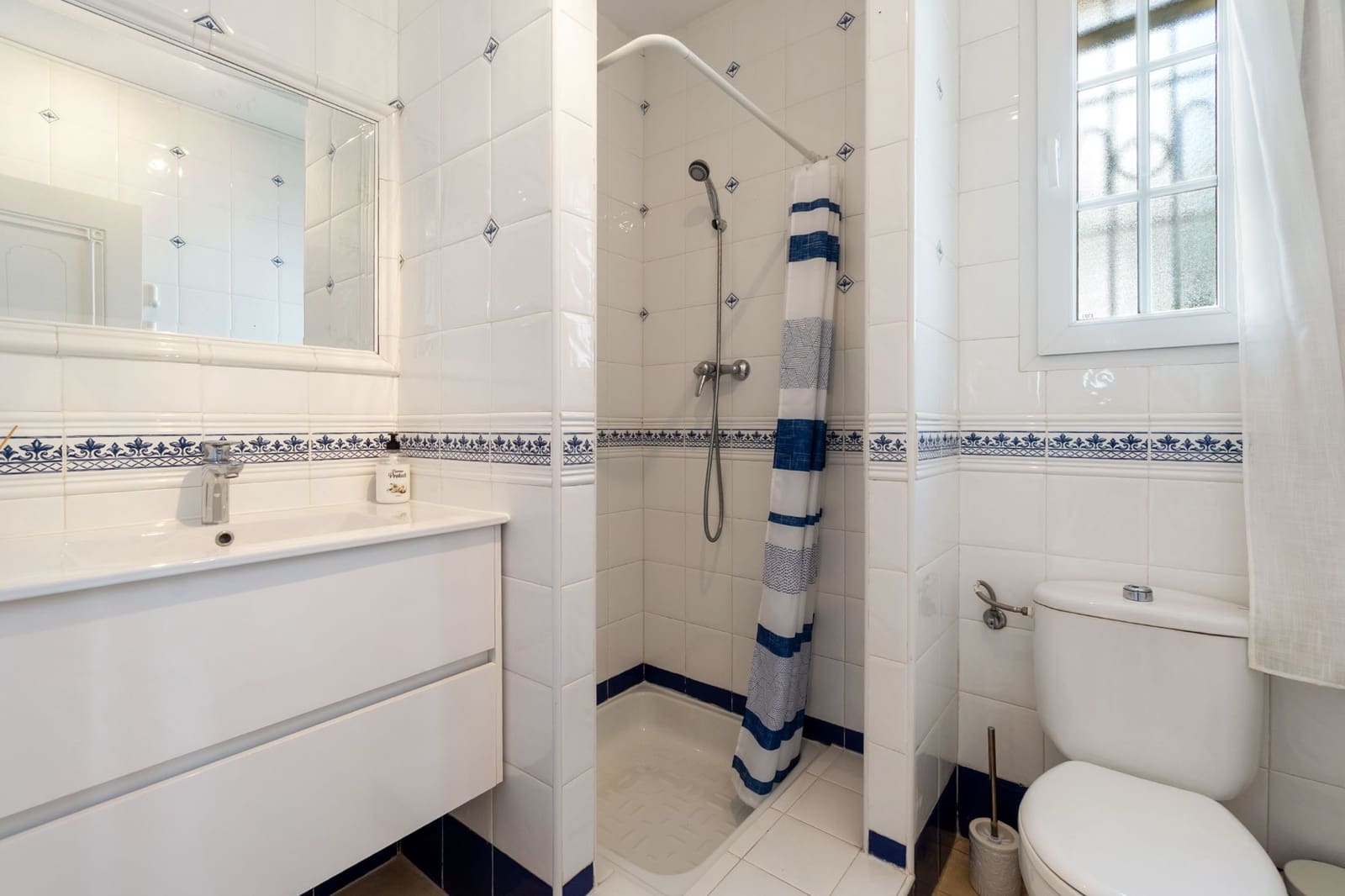 3 bedroom Villa for sale in Villamartin with pool - € 359,000 (Ref: 9611241)