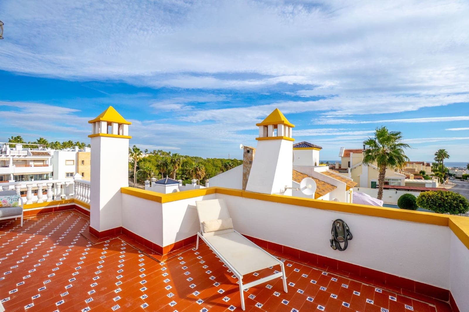 3 bedroom Villa for sale in Villamartin with pool - € 359,000 (Ref: 9611241)