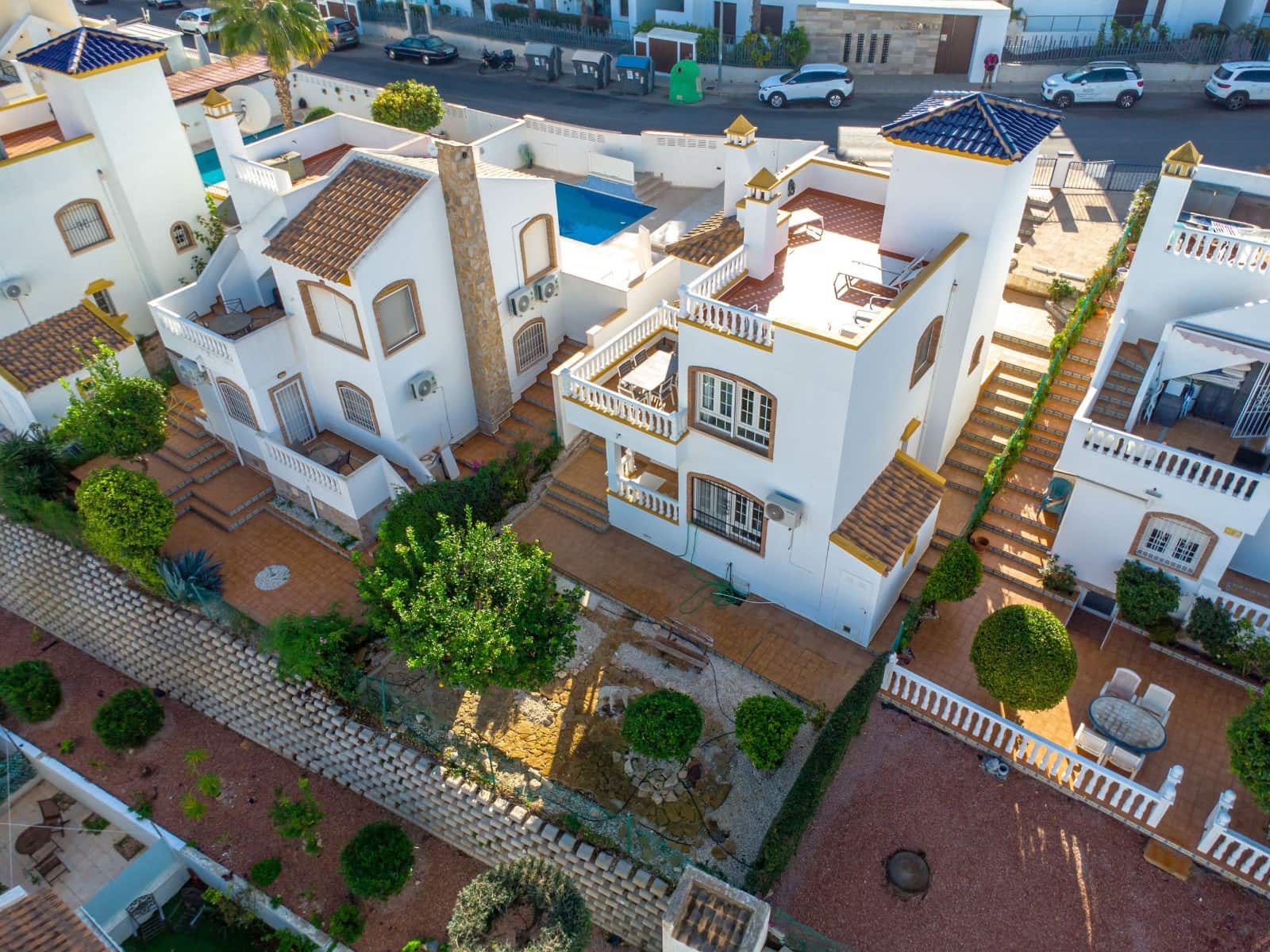 3 bedroom Villa for sale in Villamartin with pool - € 359,000 (Ref: 9611241)