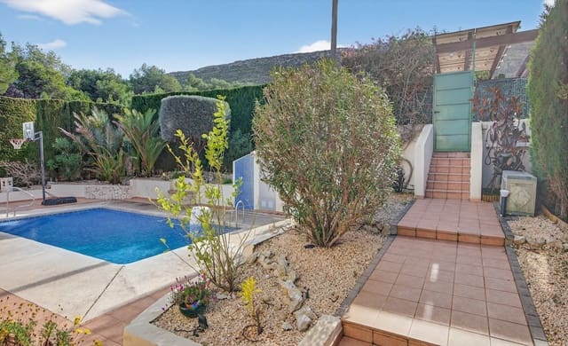 Chalet de 4 habitaciones en Cap Martí - El Tossalet - Pinomar, Javea / Xàbia en venta con piscina garaje - 950.000 € (Ref: 9611243)