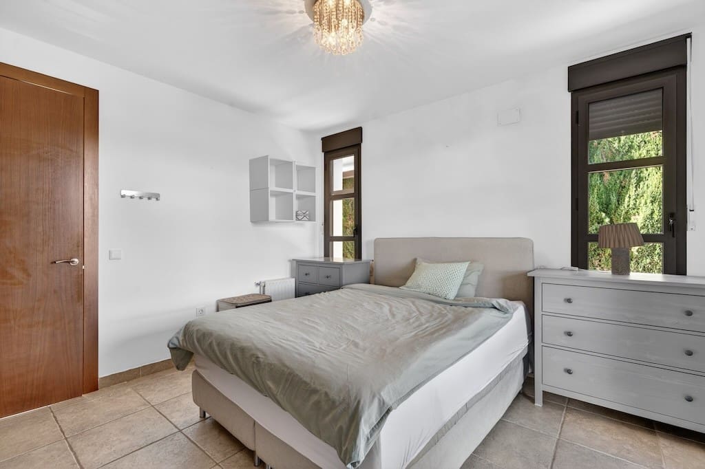 Chalet de 4 habitaciones en Javea / Xàbia en venta con piscina garaje - 950.000 € (Ref: 9611243)