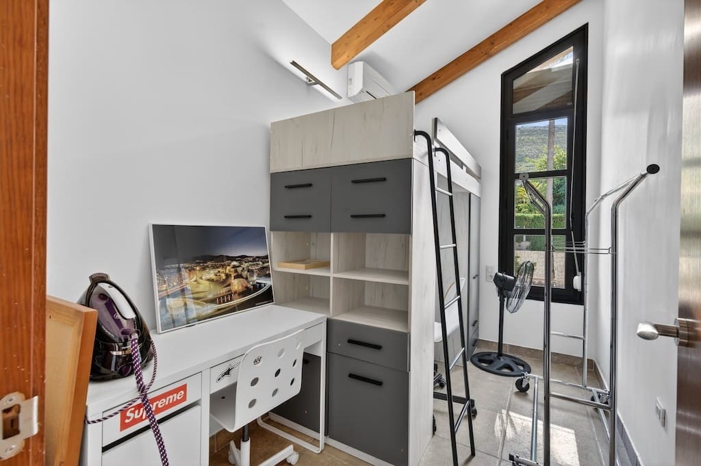 Chalet de 4 habitaciones en Javea / Xàbia en venta con piscina garaje - 950.000 € (Ref: 9611243)