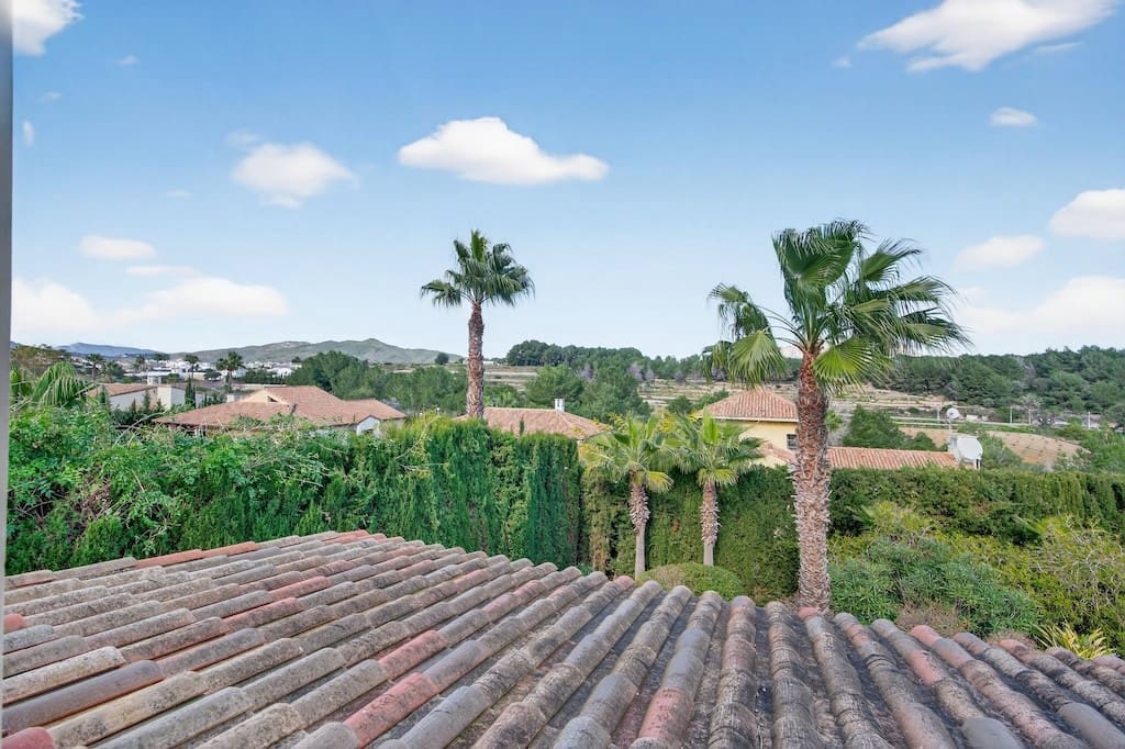 Chalet de 4 habitaciones en Javea / Xàbia en venta con piscina garaje - 950.000 € (Ref: 9611243)