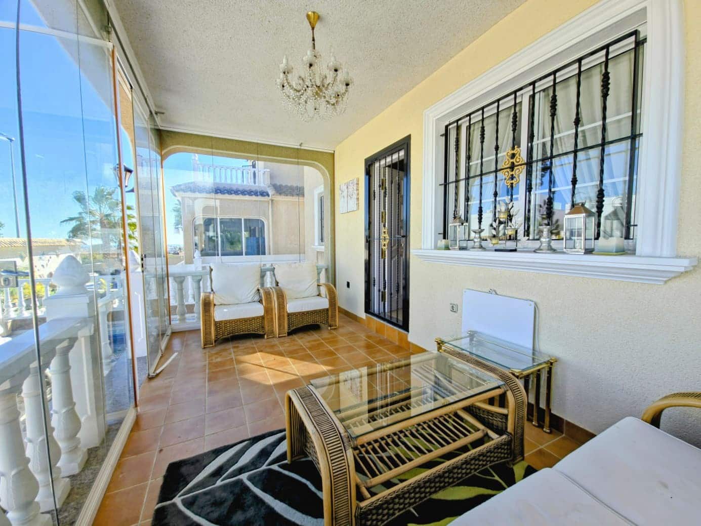 3 bedroom Villa for sale in Filipinas with pool garage - € 330,000 (Ref: 9611244)