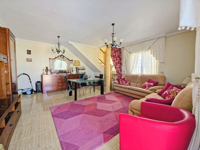 3 bedroom Villa for sale in Las Filipinas with pool garage - € 330,000 (Ref: 9611244)