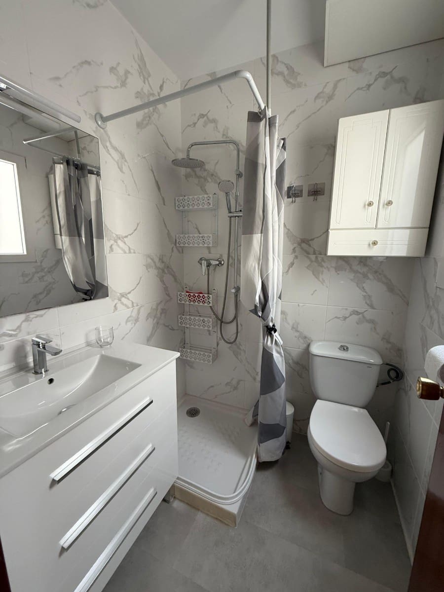 3 bedroom Beach Apartment for sale in Torrevieja - € 199,900 (Ref: 9611254)