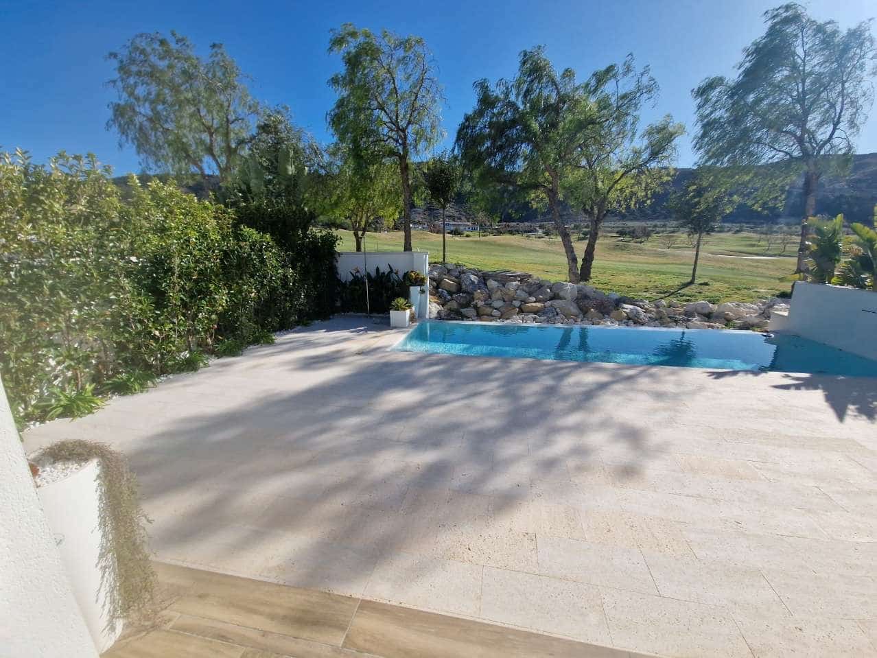 3 bedroom Villa for sale in Monforte del Cid with pool - € 795,000 (Ref: 9619095)