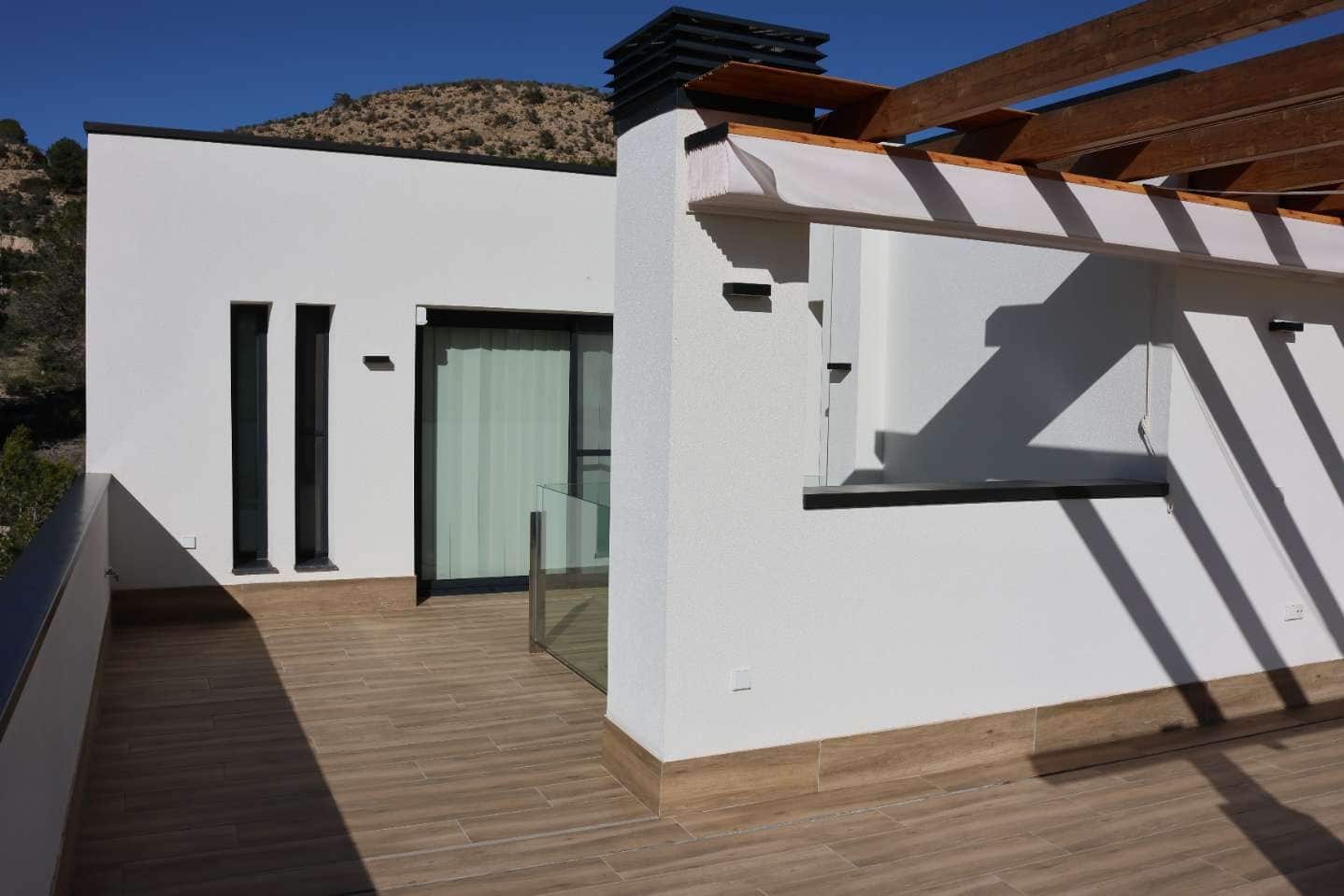 3 bedroom Villa for sale in Monforte del Cid with pool - € 795,000 (Ref: 9619096)
