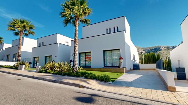 3 soveværelse Villa til salg i Monforte del Cid med swimmingpool - € 795.000 (Ref: 9619096)