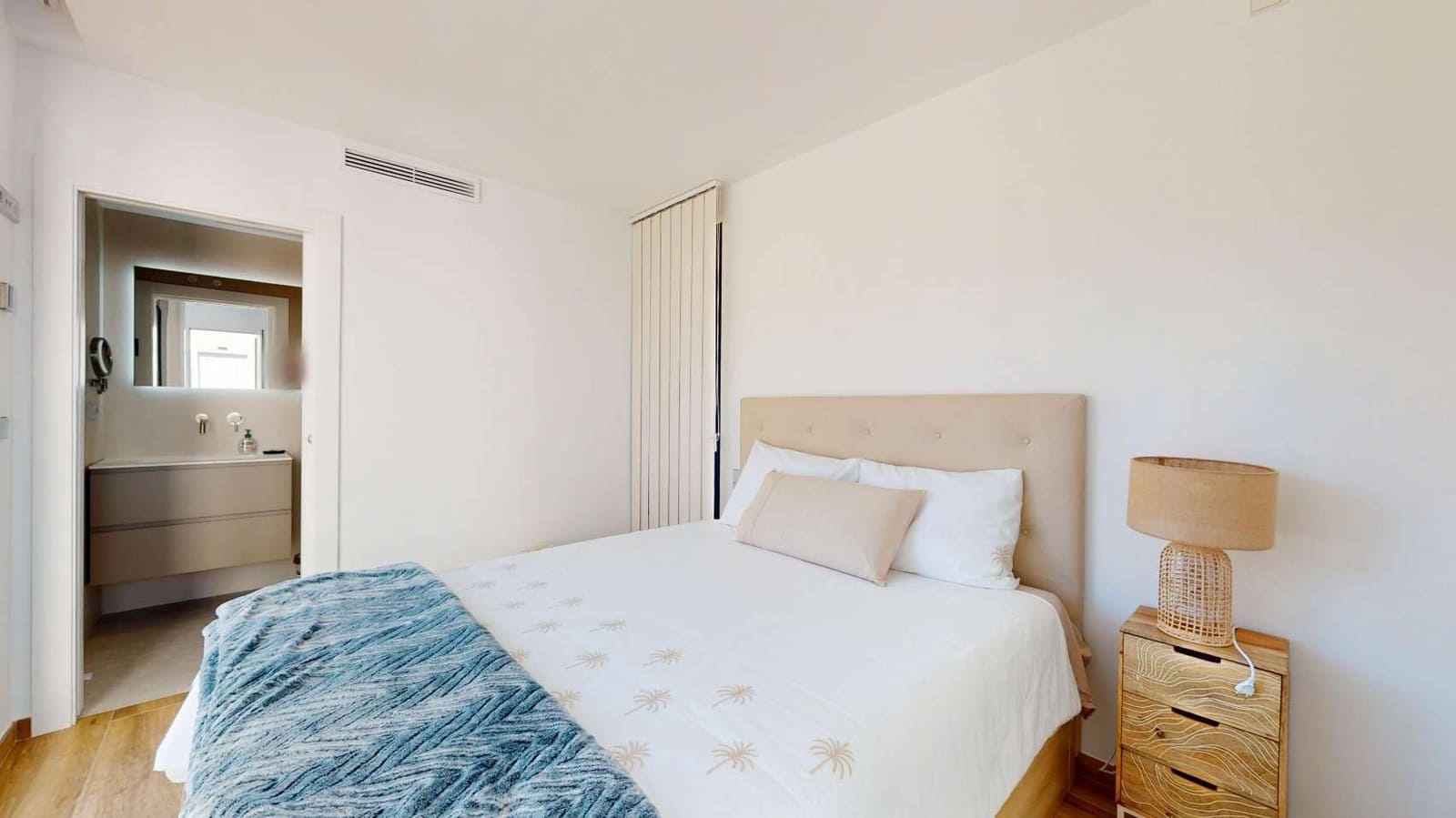 3 bedroom Villa for sale in Monforte del Cid with pool - € 795,000 (Ref: 9619096)