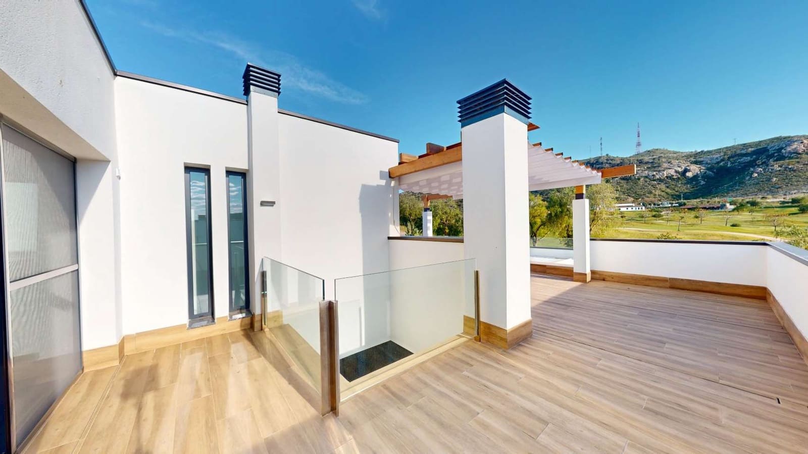 3 bedroom Villa for sale in Monforte del Cid with pool - € 795,000 (Ref: 9619096)