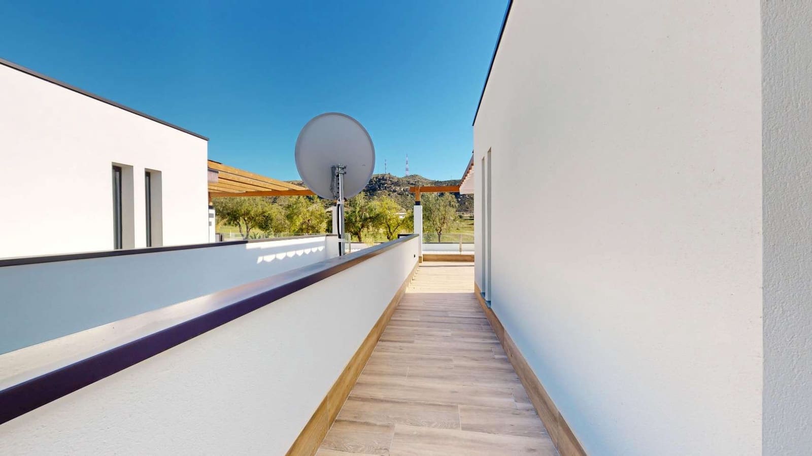 3 bedroom Villa for sale in Monforte del Cid with pool - € 795,000 (Ref: 9619096)