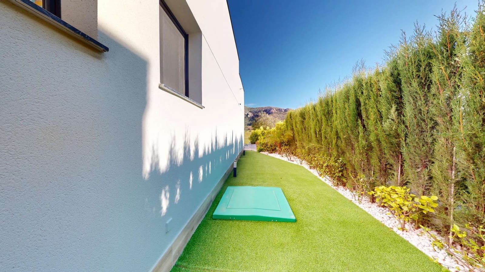 3 bedroom Villa for sale in Monforte del Cid with pool - € 795,000 (Ref: 9619096)