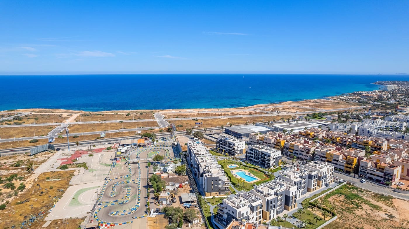 3 Zimmer Apartment zu verkaufen in Playa Flamenca mit Pool Garage - 589.900 € (Ref: 9627343)