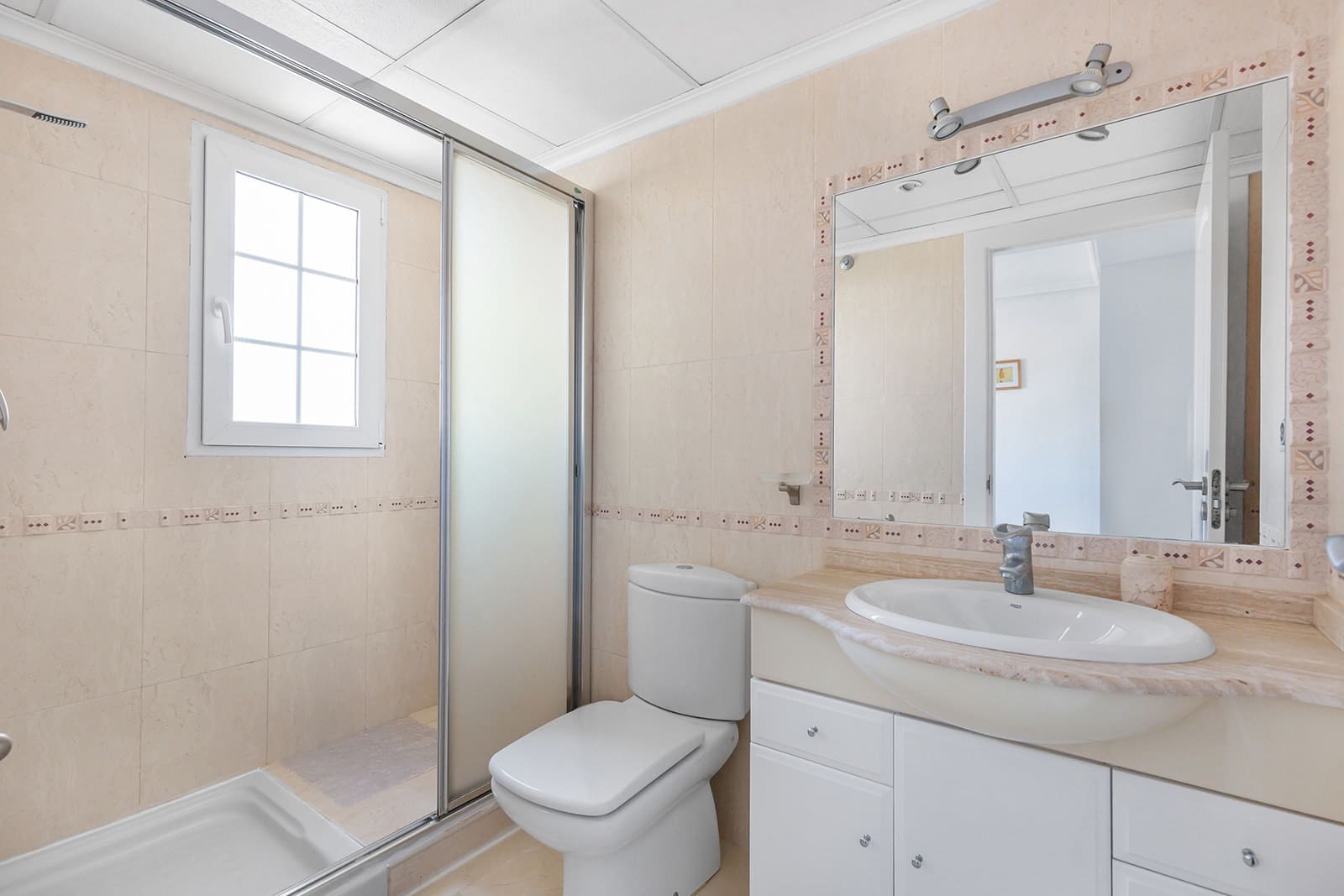 2 makuuhuone Huvila myytävänä paikassa El Raso mukana uima-altaan - 250 000 € (Ref: 9627353)