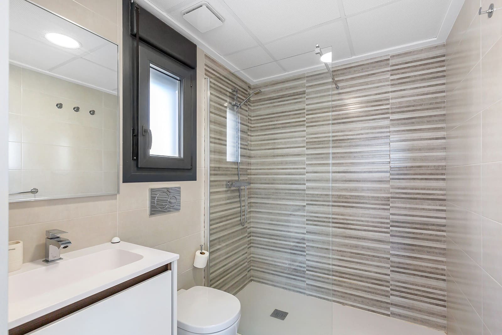 3 slaapkamer Villa te koop in Vistabella met zwembad - € 379.000 (Ref: 9627355)