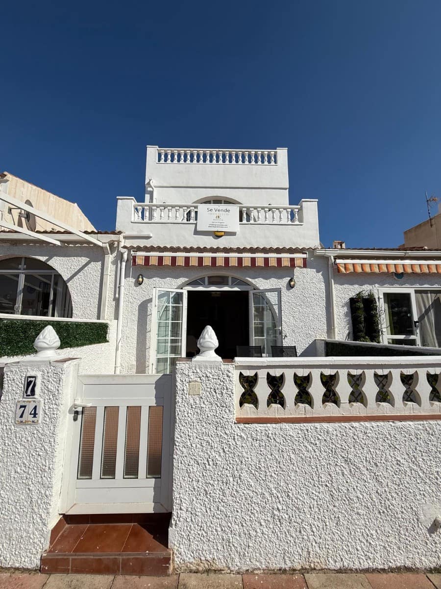 2 soverom Hus til salgs i La Siesta med svømmebasseng - € 187 000 (Ref: 9627358)