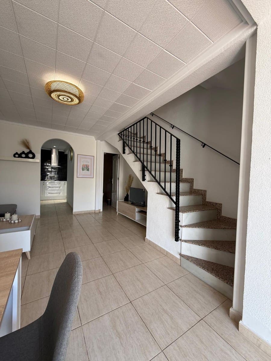 2 soverom Hus til salgs i La Siesta med svømmebasseng - € 187 000 (Ref: 9627358)