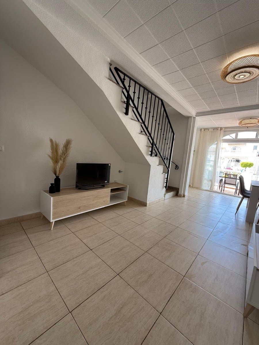 2 soverom Hus til salgs i La Siesta med svømmebasseng - € 187 000 (Ref: 9627358)