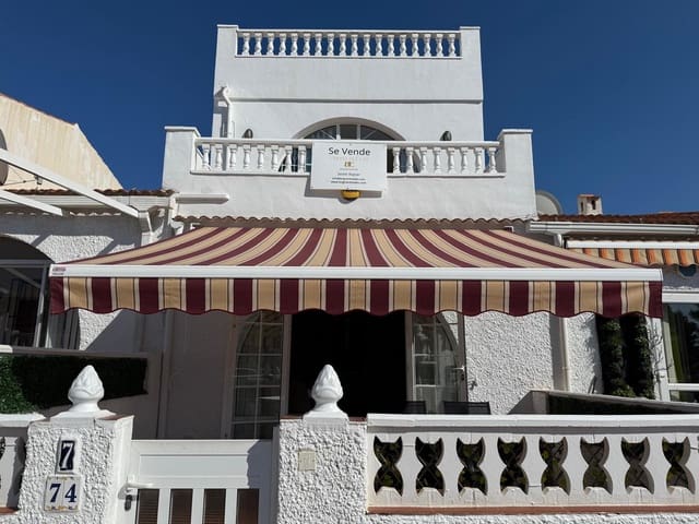 2 soverom Hus til salgs i La Siesta, Torrevieja med svømmebasseng - € 187 000 (Ref: 9627358)