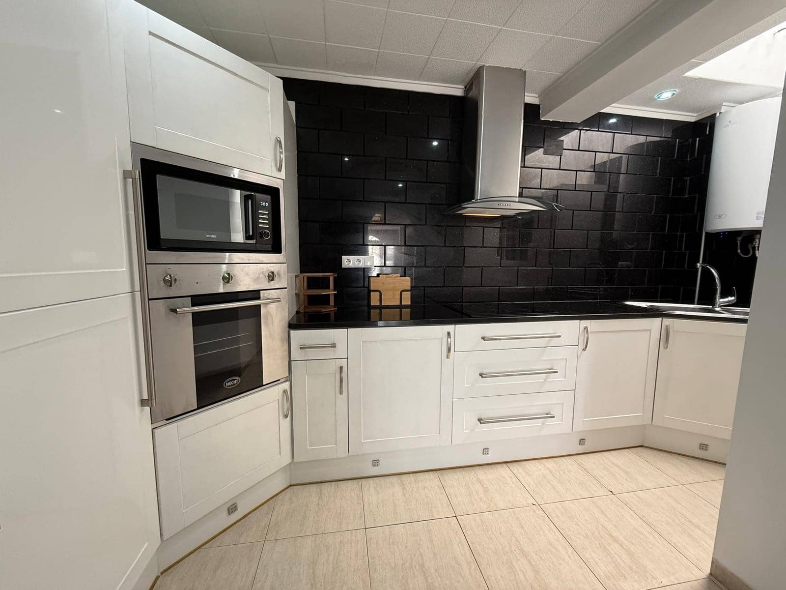 2 soverom Hus til salgs i La Siesta med svømmebasseng - € 187 000 (Ref: 9627358)