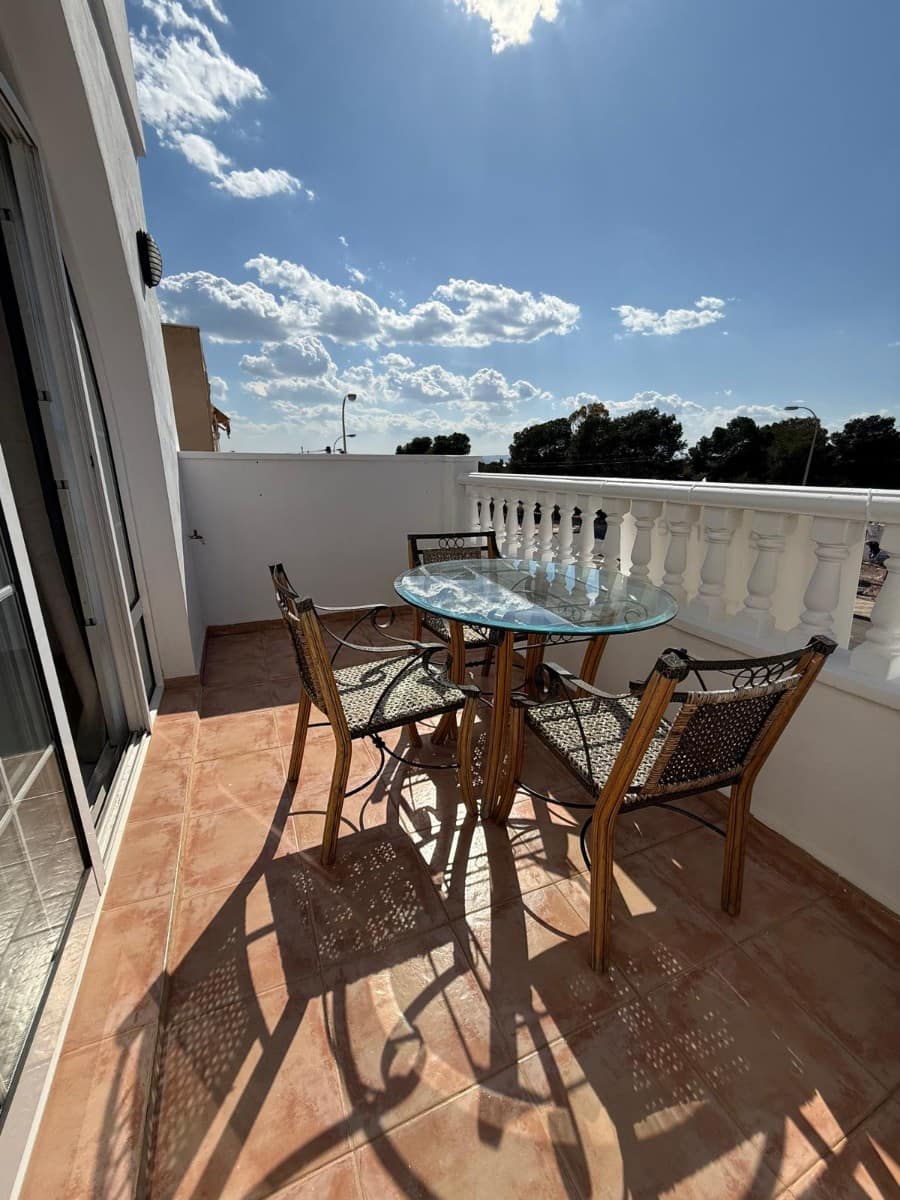 2 soverom Hus til salgs i La Siesta med svømmebasseng - € 187 000 (Ref: 9627358)