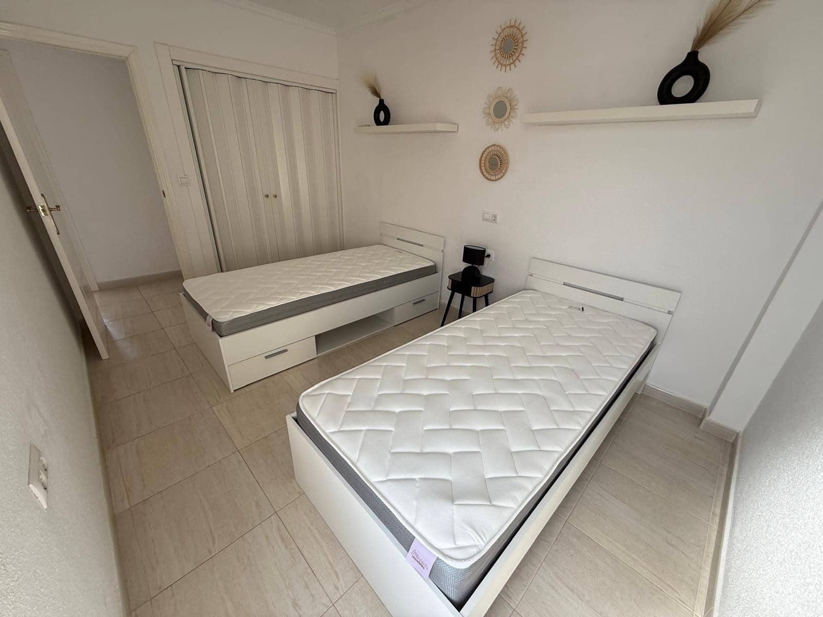 2 soverom Hus til salgs i La Siesta med svømmebasseng - € 187 000 (Ref: 9627358)