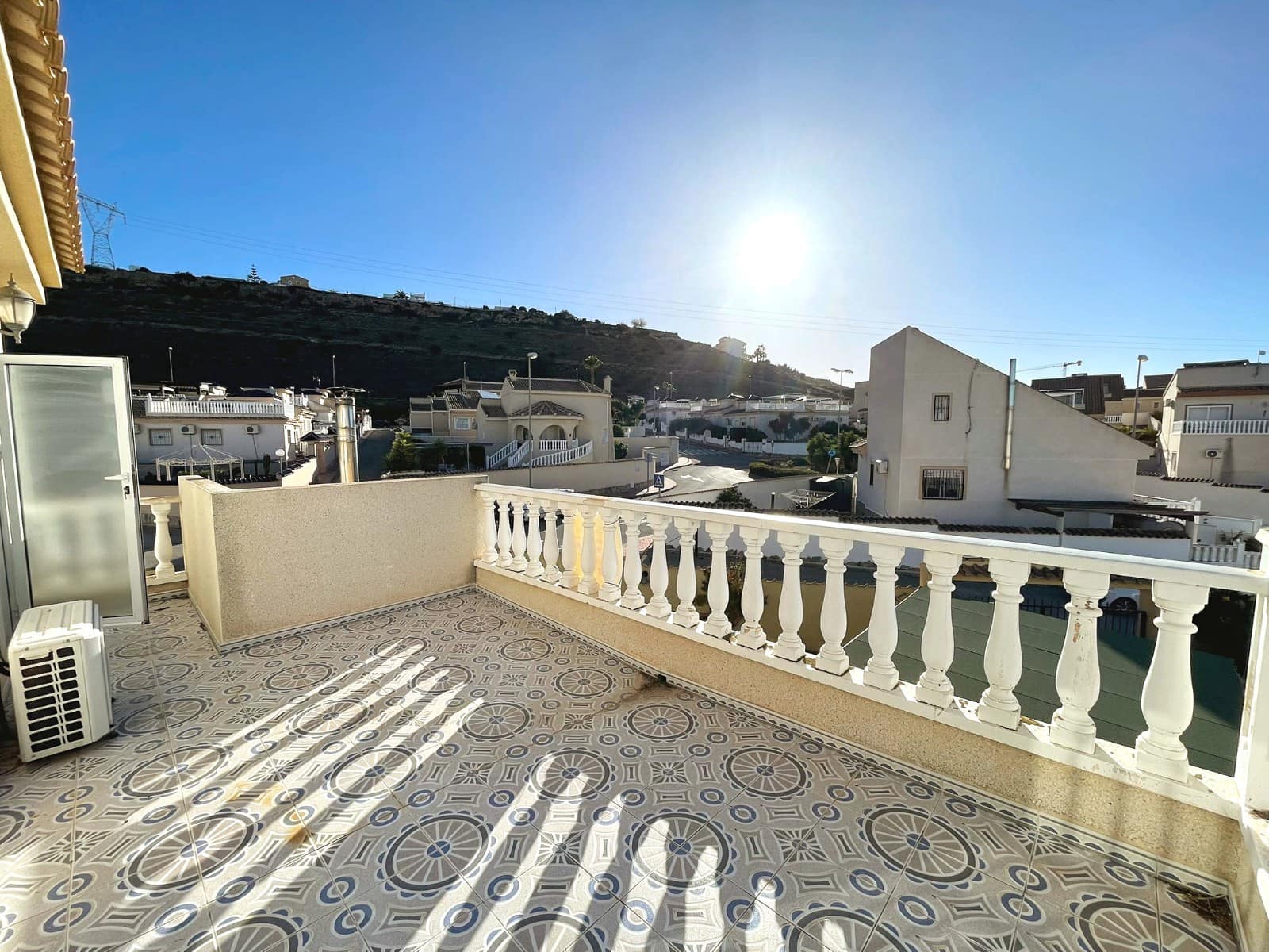 Chalet de 3 habitaciones en Ciudad Quesada en venta con piscina garaje - 295.000 € (Ref: 9627360)