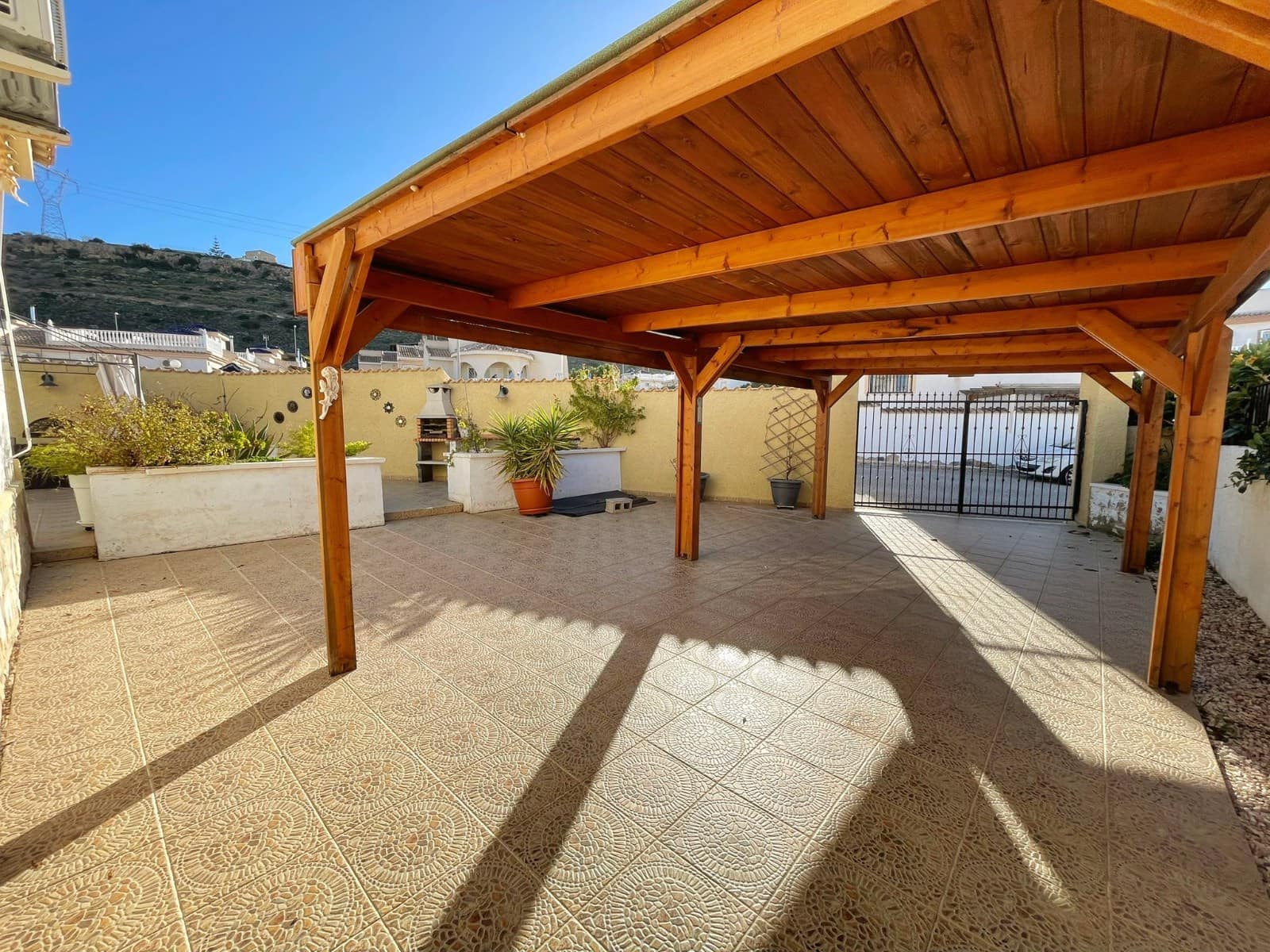 Chalet de 3 habitaciones en Ciudad Quesada en venta con piscina garaje - 295.000 € (Ref: 9627360)