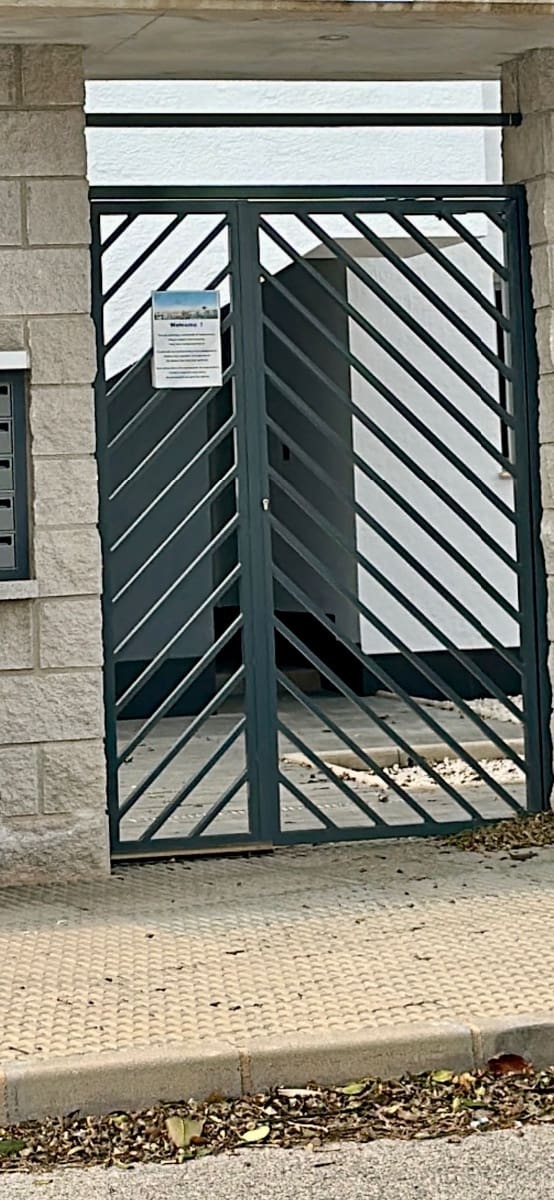 3 bedroom Beach Apartment for sale in Guardamar del Segura with pool garage - € 269,500 (Ref: 9627368)