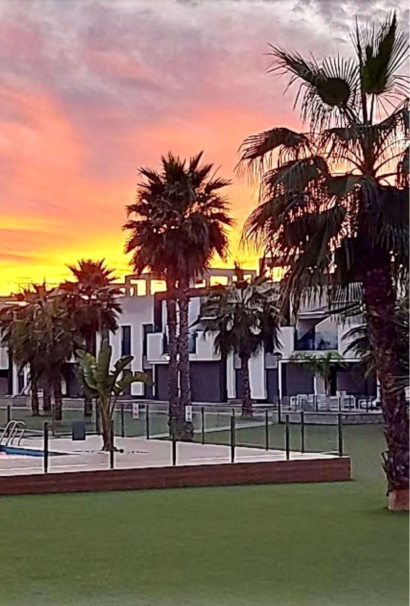 3 bedroom Beach Apartment for sale in Guardamar del Segura with pool garage - € 269,500 (Ref: 9627368)