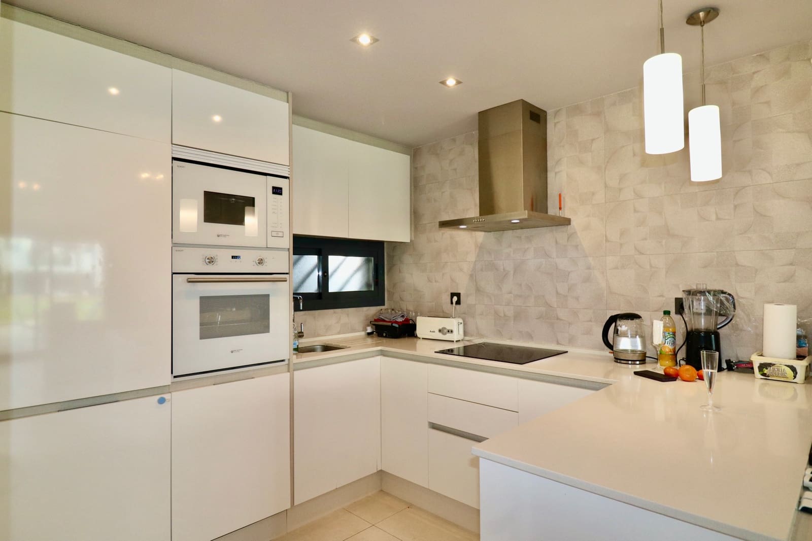 3 bedroom Beach Apartment for sale in Guardamar del Segura with pool garage - € 269,500 (Ref: 9627368)