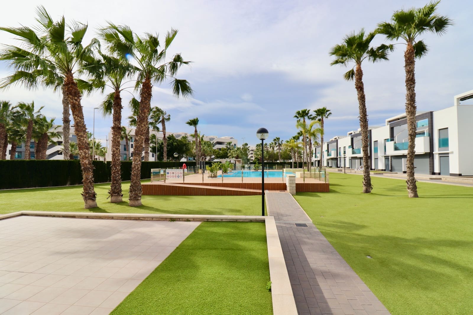 3 bedroom Beach Apartment for sale in Guardamar del Segura with pool garage - € 269,500 (Ref: 9627368)