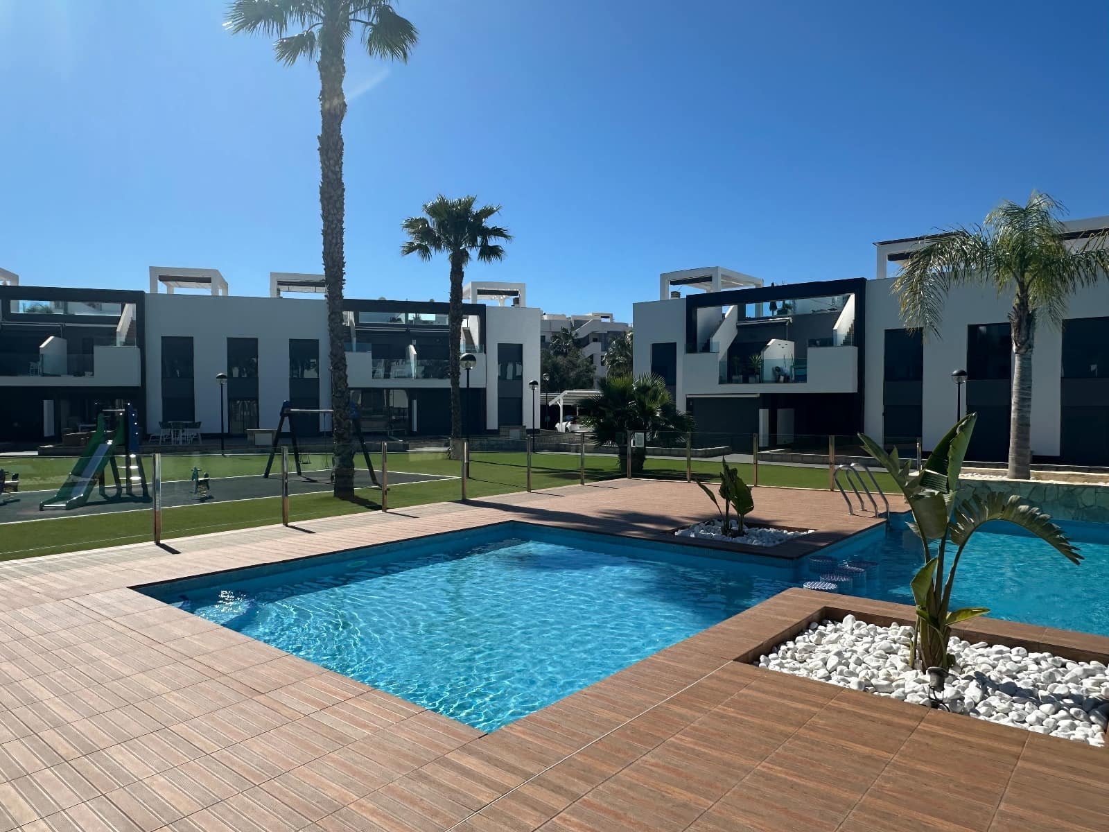 3 chambre Appartement de Plage à vendre à Guardamar del Segura avec piscine garage - 269 500 € (Ref: 9627368)