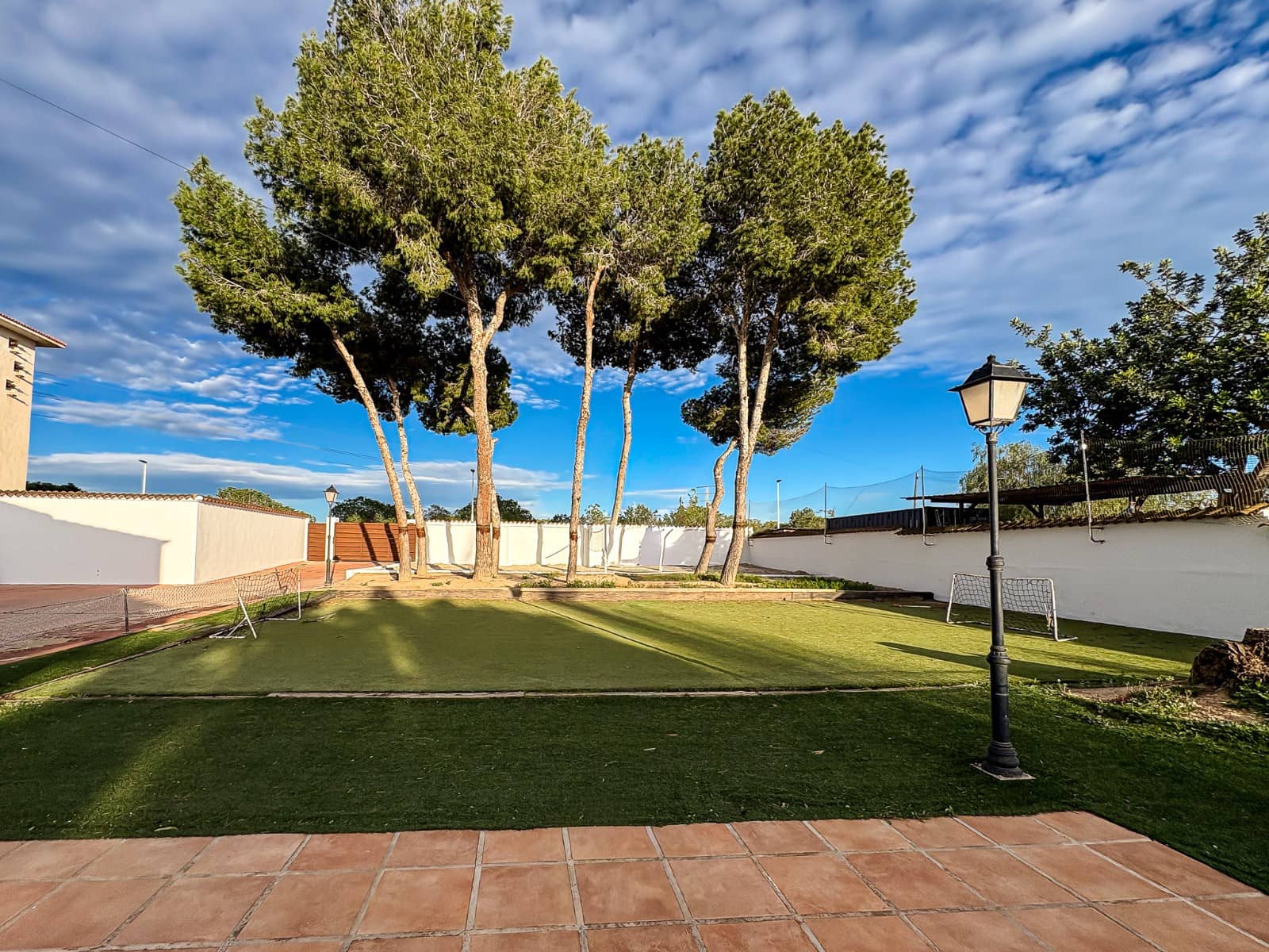 4 soveværelse Villa til salg i Santa Pola med swimmingpool - € 890.000 (Ref: 9629801)