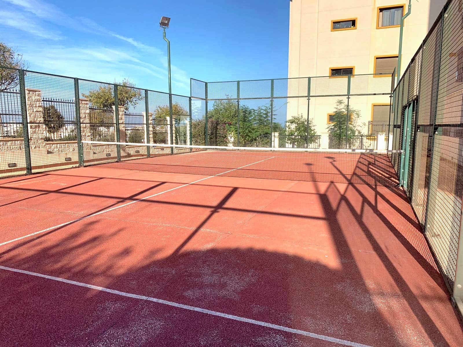 2 soveværelse Strandlejlighed til salg i Guardamar del Segura med swimmingpool - € 299.000 (Ref: 9629805)