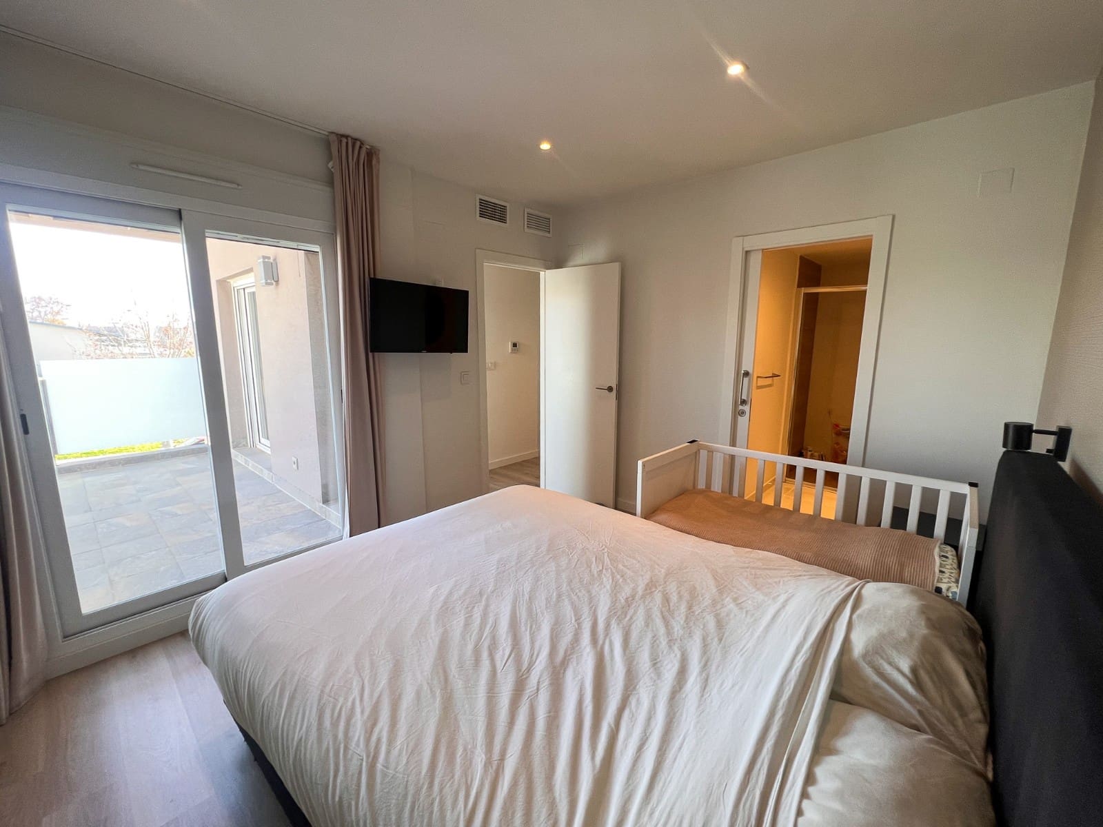 Chalet de 3 habitaciones en Torrevieja en venta con piscina garaje - 399.900 € (Ref: 9629806)