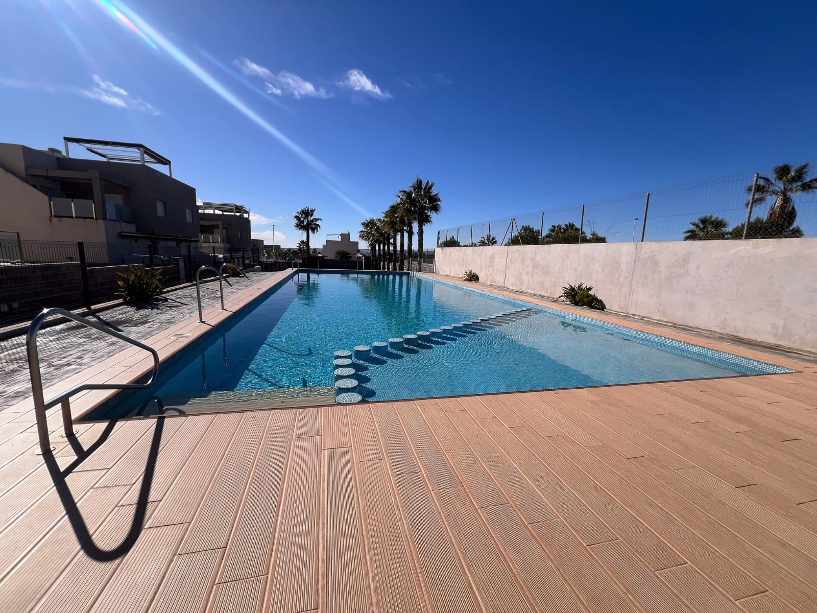 Chalet de 3 habitaciones en Torrevieja en venta con piscina garaje - 399.900 € (Ref: 9629806)