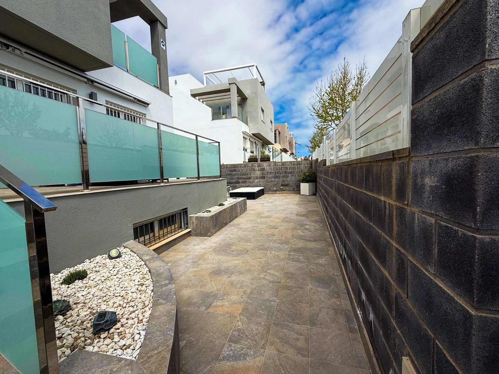 3 quarto Moradia para venda em Torrevieja com piscina garagem - 399 900 € (Ref: 9629806)