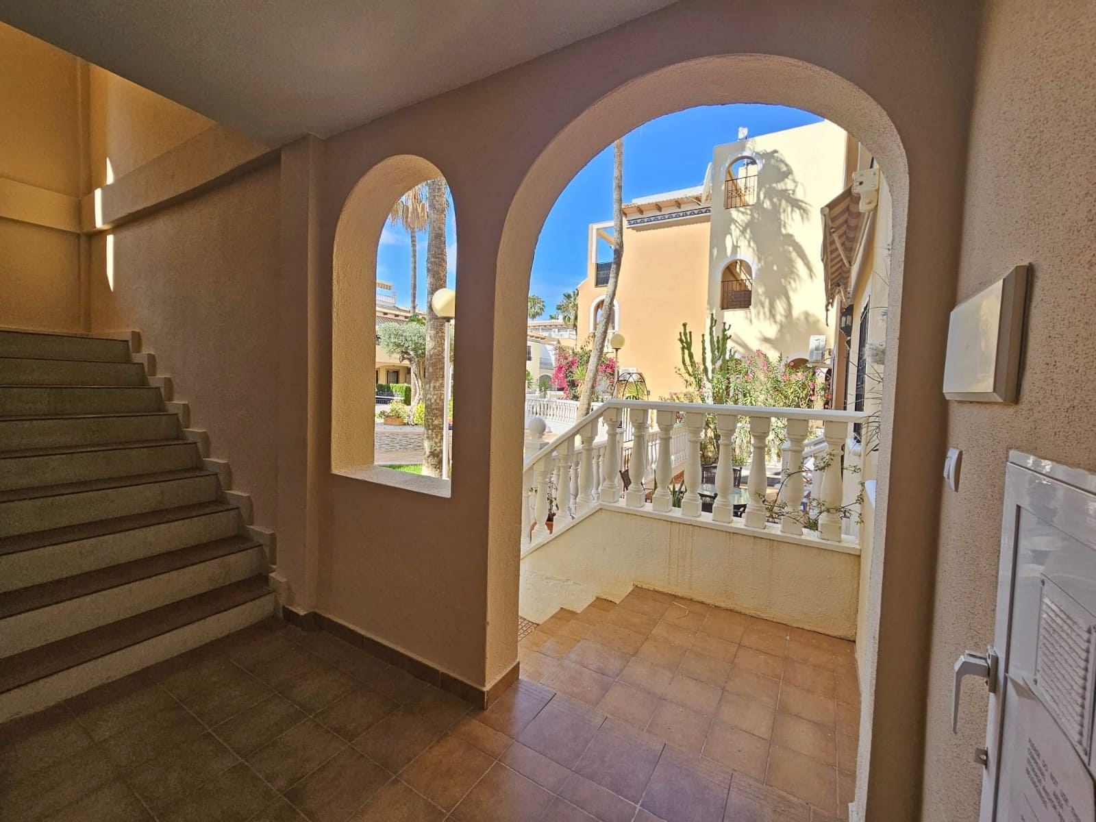 2 sovrum Strandlägenhet till salu i Los Alcazares med pool - 215 000 € (Ref: 9629809)